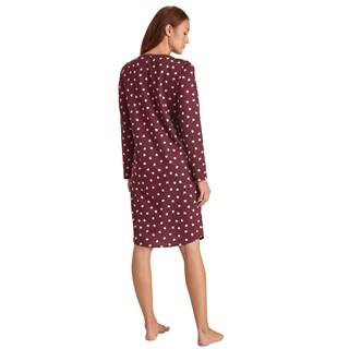 *"Lovely Nights" nightdress. Cannot be combined with other discounts or promotions. (RRP €64.95 | Outlet price €45)