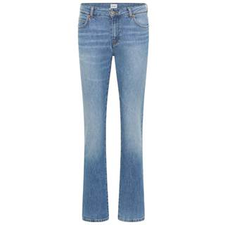 *"Rebecca", slim jeans. While stock lasts. Cannot be combined with other discounts. (RRP €65.99 | Outlet price €46)