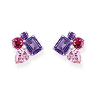 *Glamorous earrings with stones, in the colors red, rose, and violet. While stock lasts. Cannot be combined with other discounts. (RRP €239 | Outlet price €168)