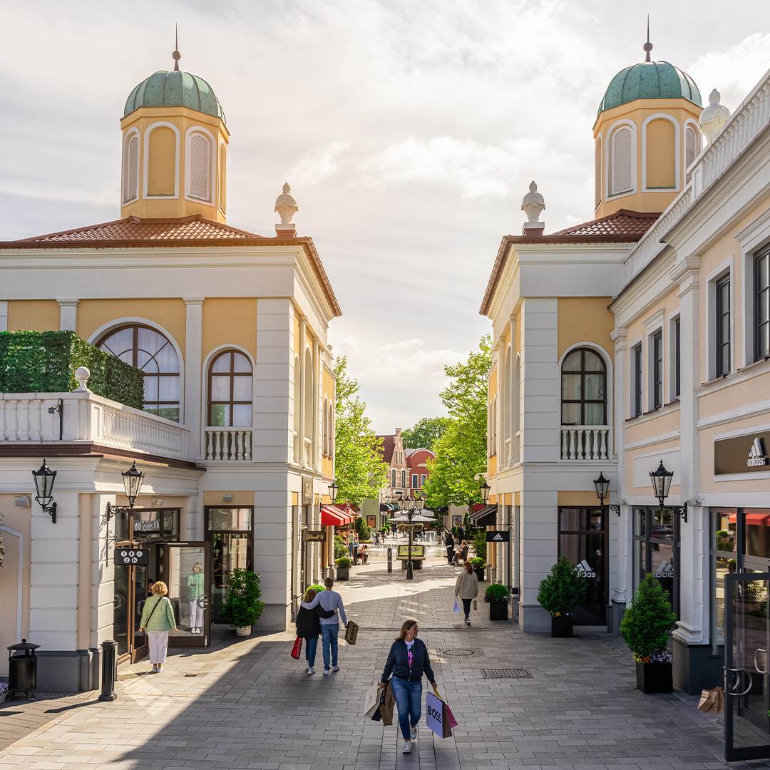 McArthurGlen Mid Season Sale 2025
