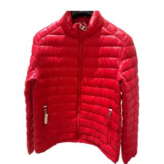 Jacket in red or blue  |  outlet price € 111,99