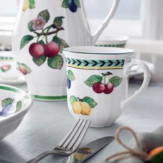 *op het decor "French Garden Fleurence", bijvoorbeeld mok met oor 0,3 l (retailprijs €29,90 | outletprijs €20,90 | nu €15,67).
Zolang de voorraad strekt. Niet te combineren met andere kortingsacties.