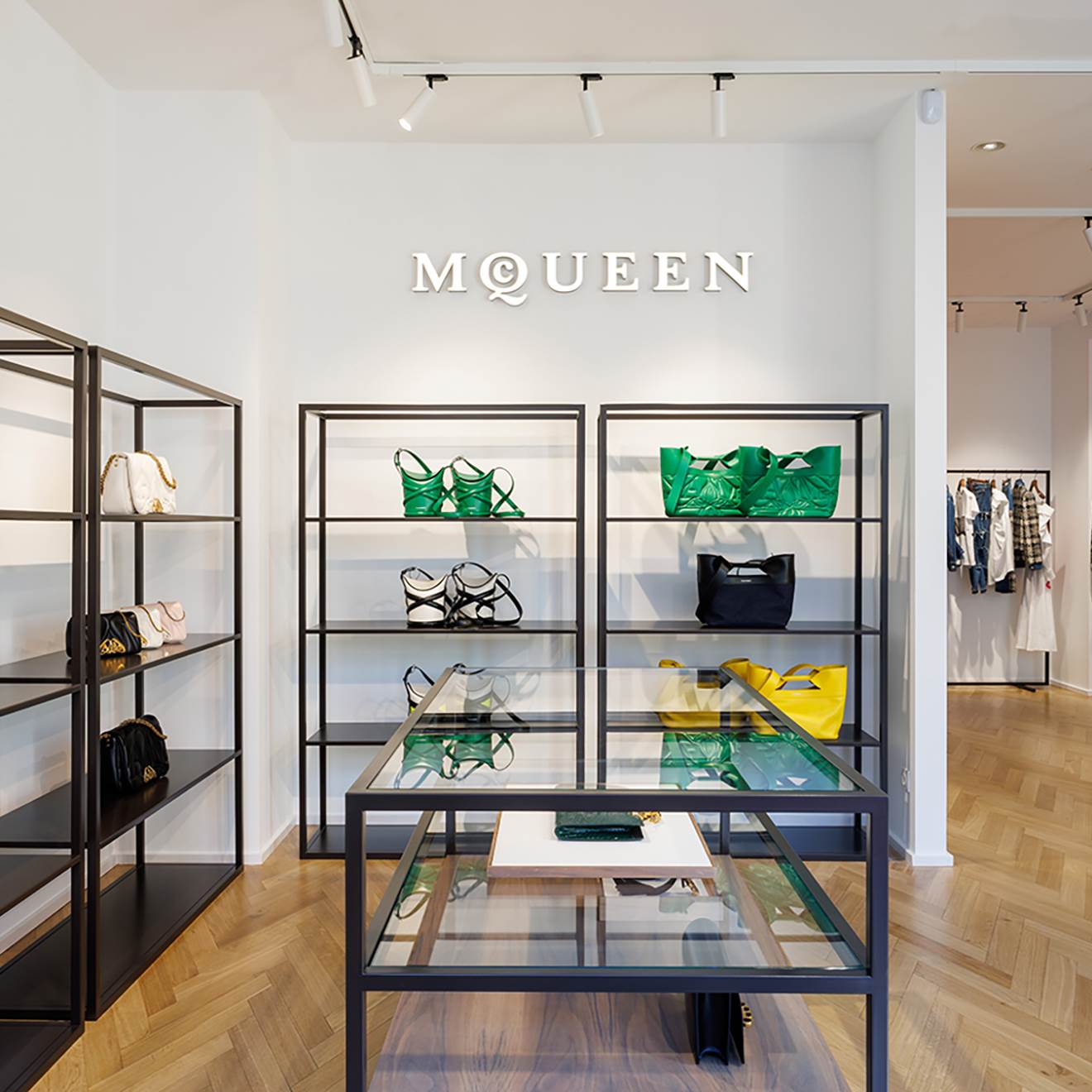 McQueen a Parndorf Designer Outletben