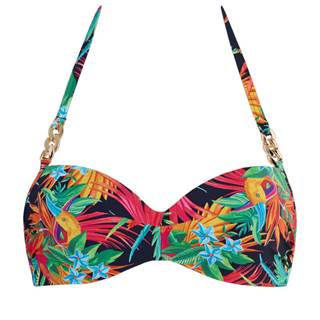 *auf "Hula Haka Rainforest Swim"